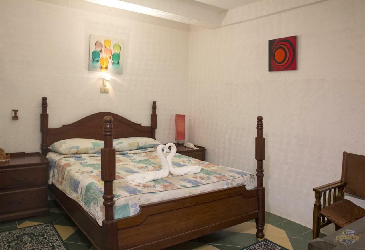 Casa Del Mar Beach Resort San Remigio Kültér fotó